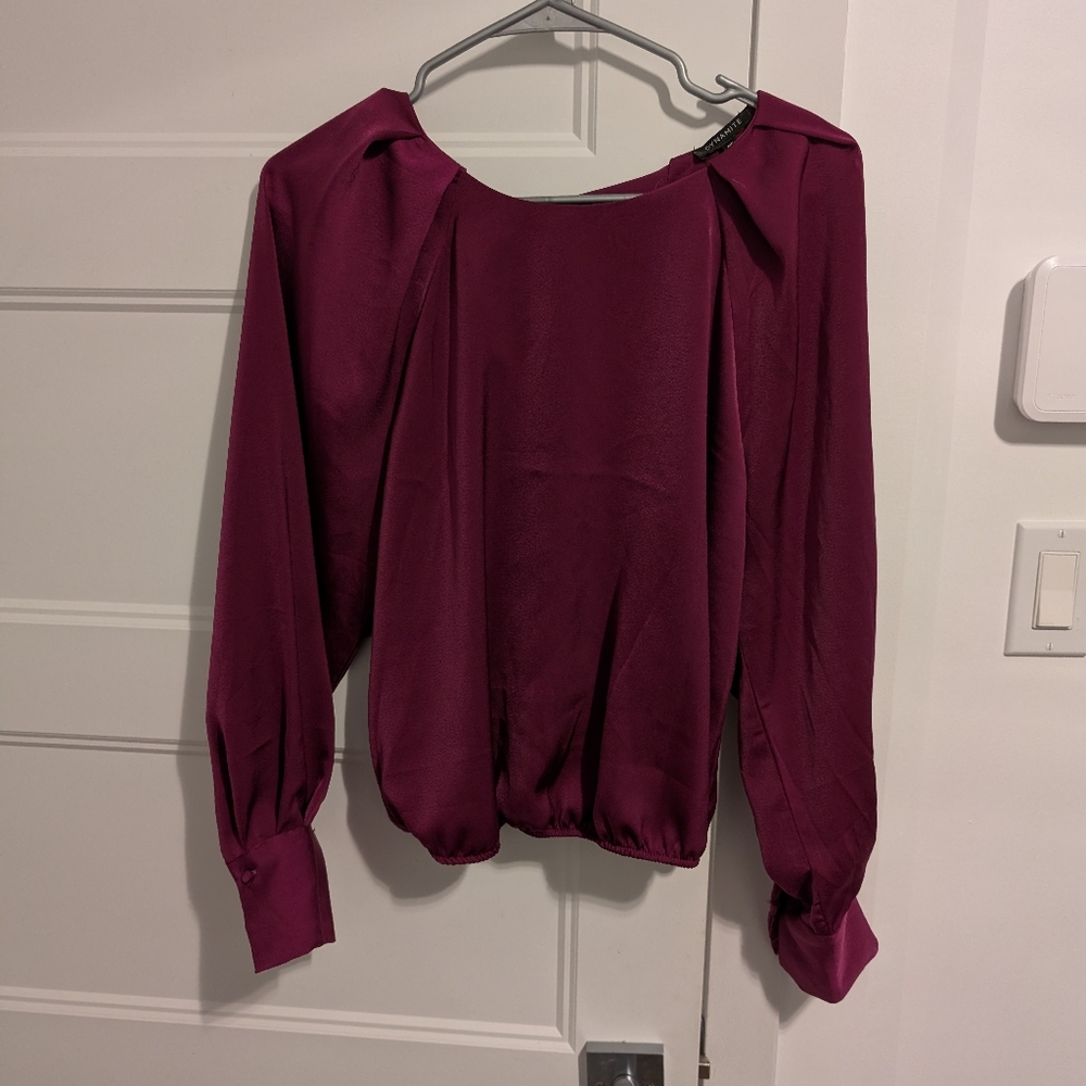Dynamite/Plum Open Back Blouse Sz S